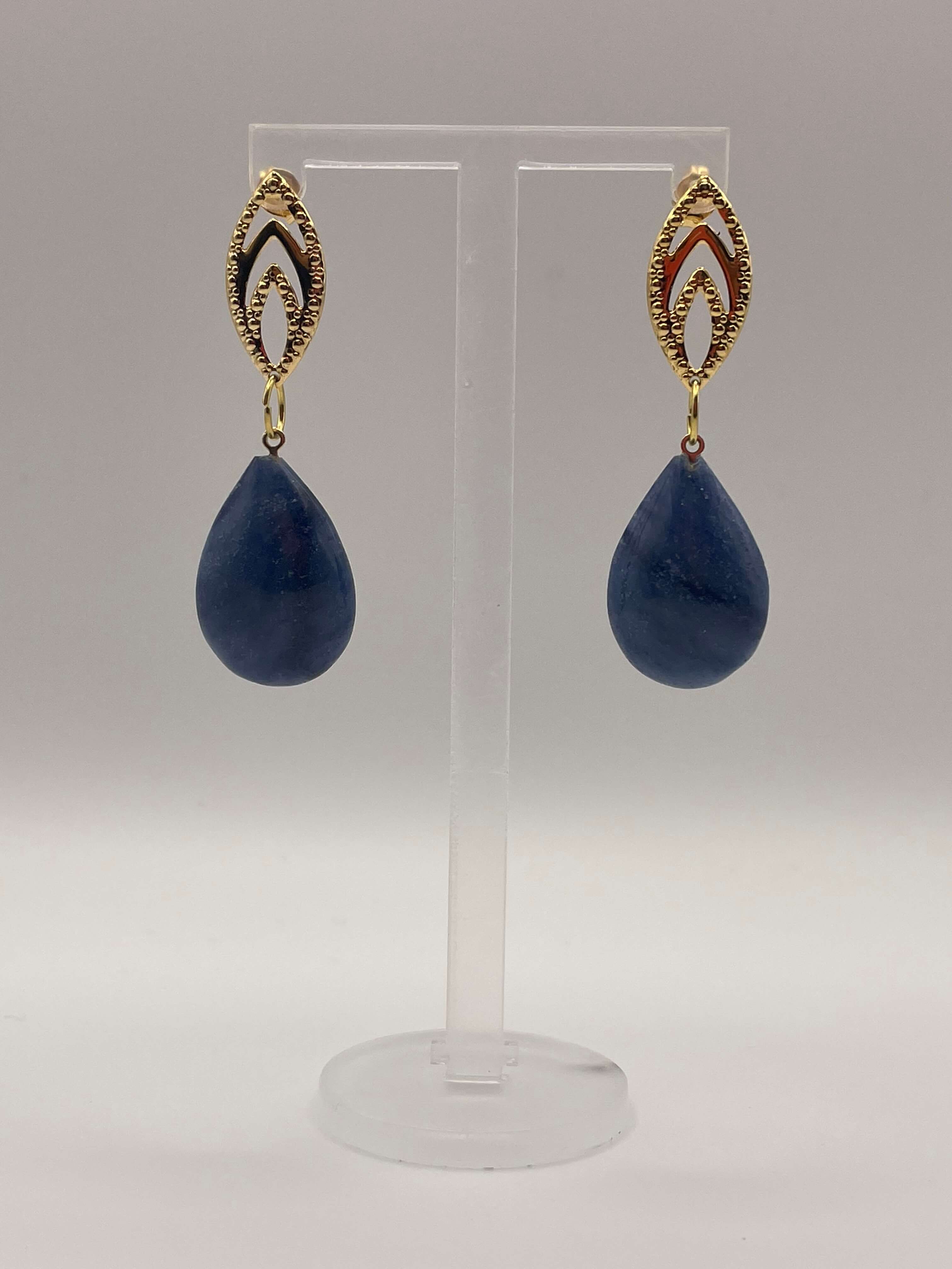 Brincos gota sodalita