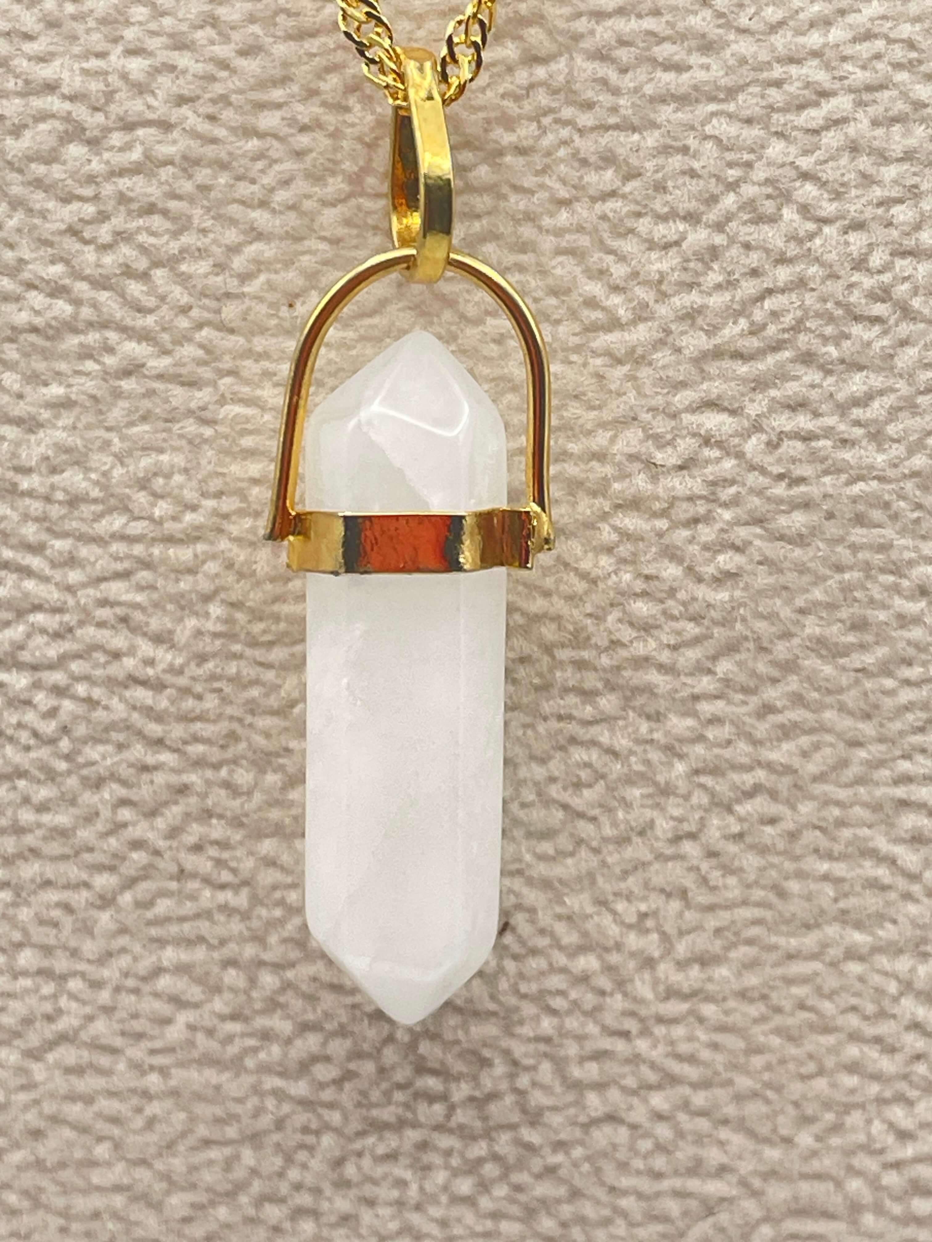 Colar pino quartzo branco