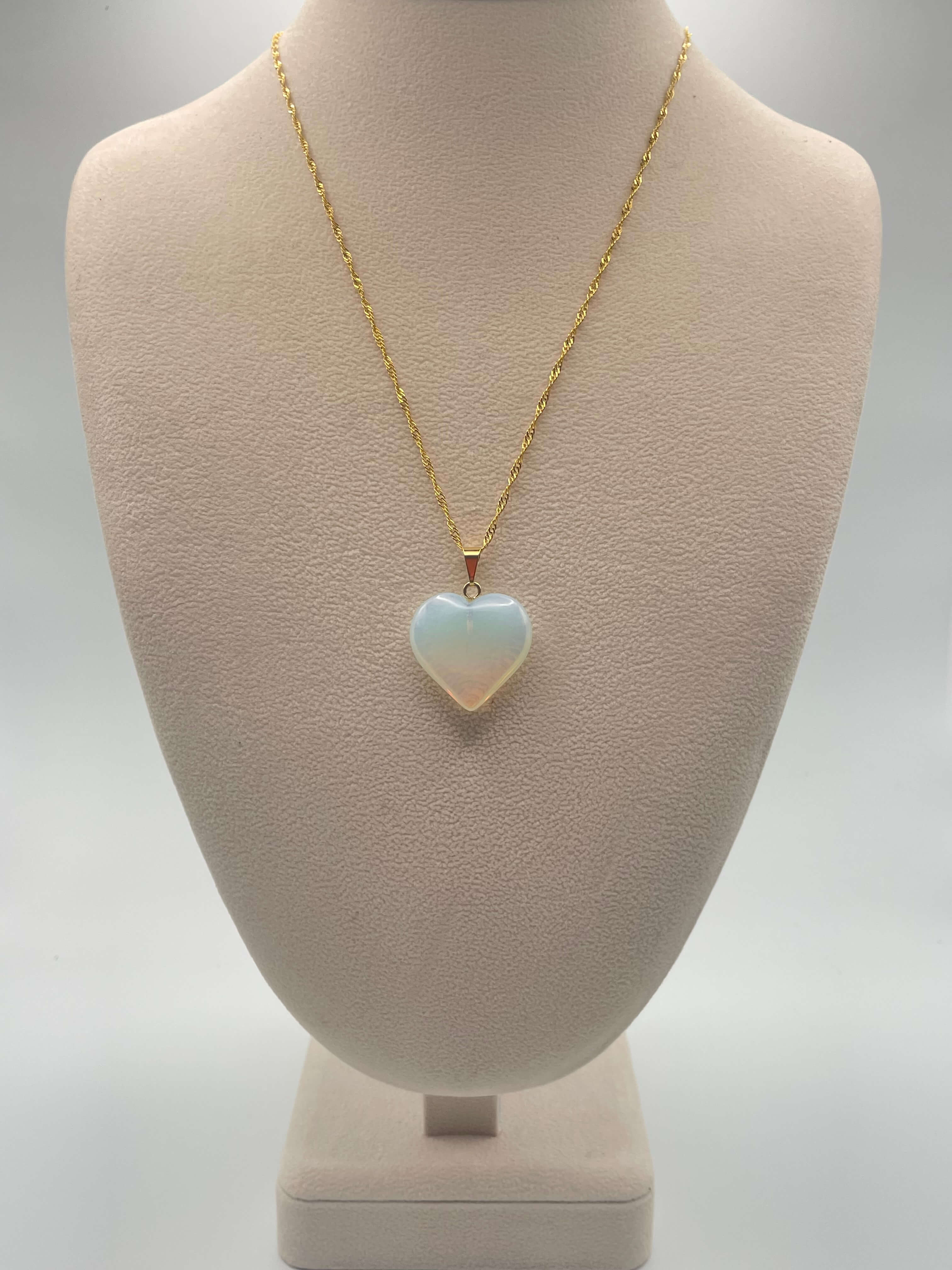 Colar coração pedra da lua