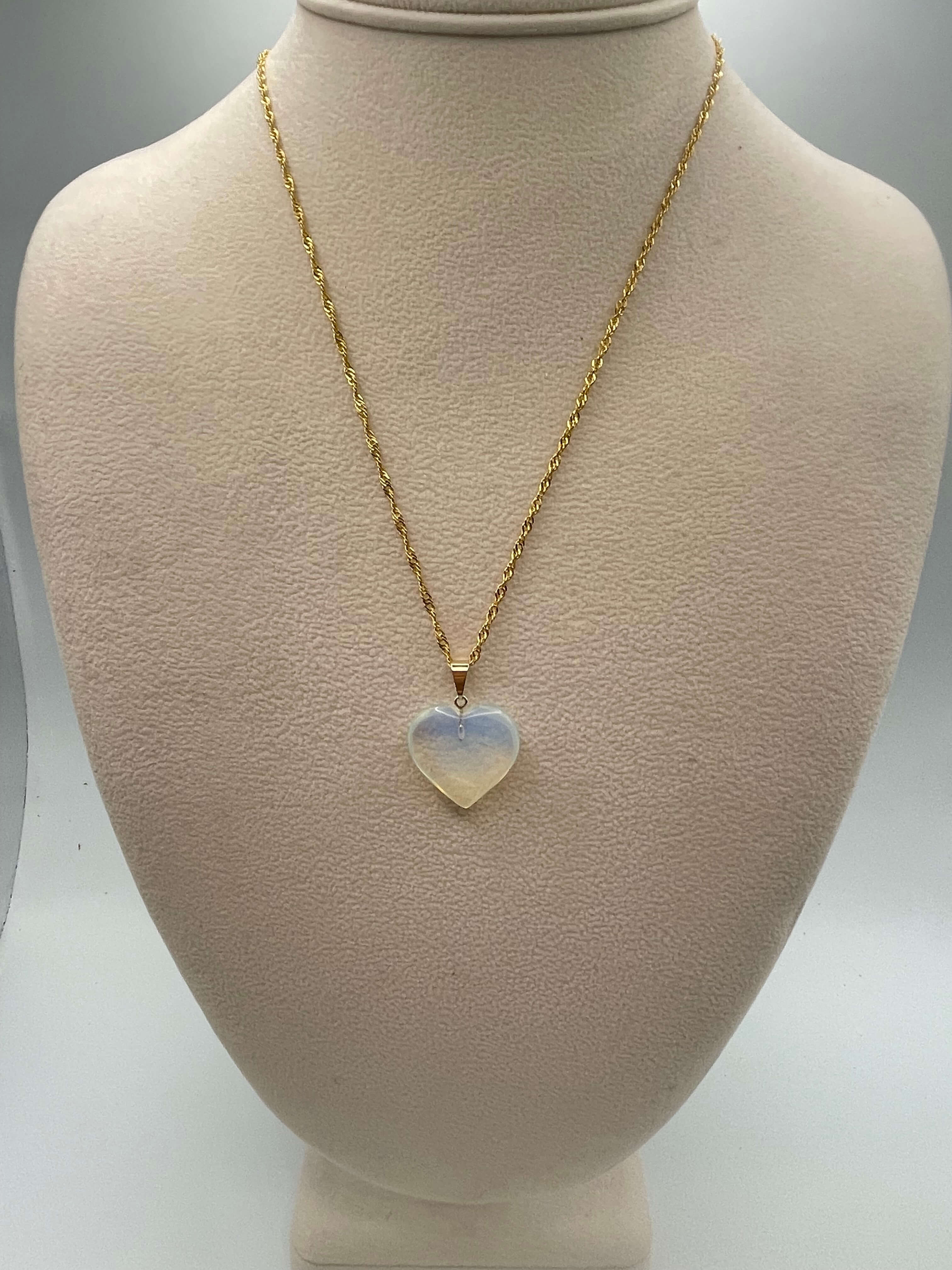 Colar coração pedra da lua