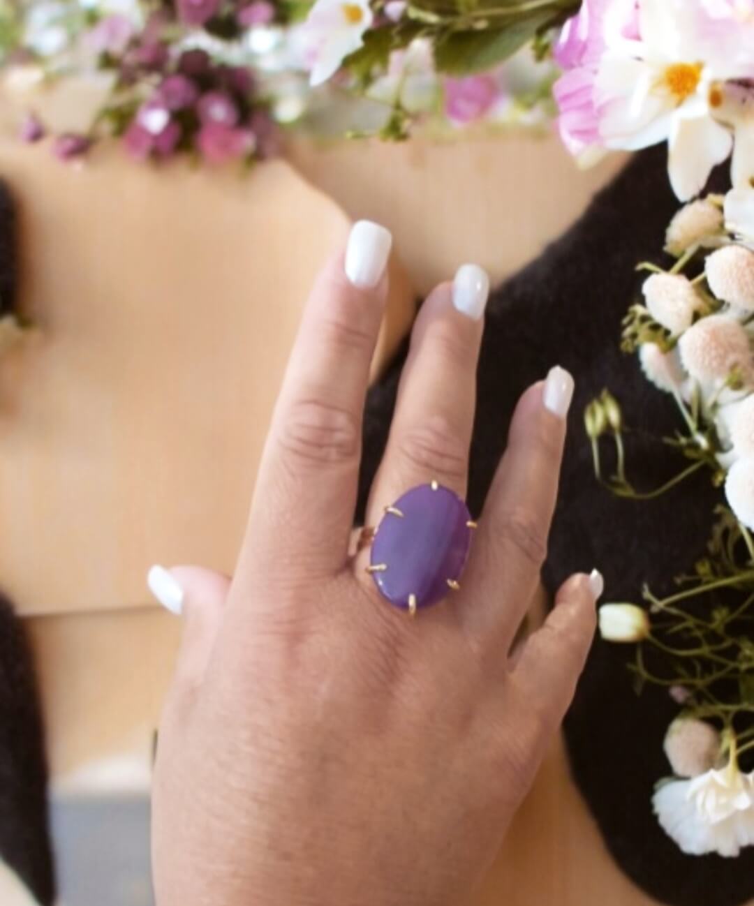 Anillo de ágata morada