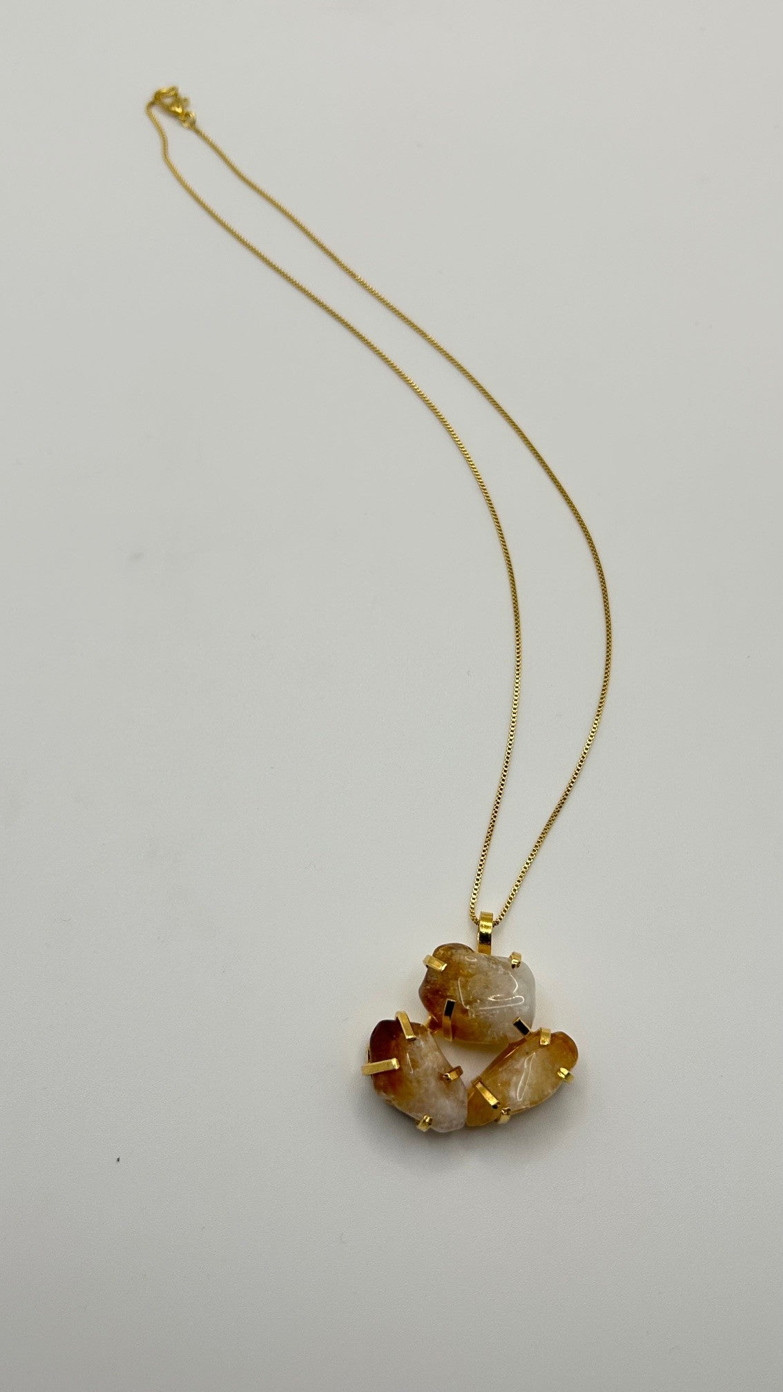 colar 3 pedras citrino